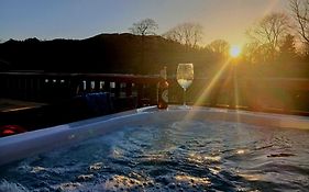 Lodge By The Lake - Lake District - Hot Tub
